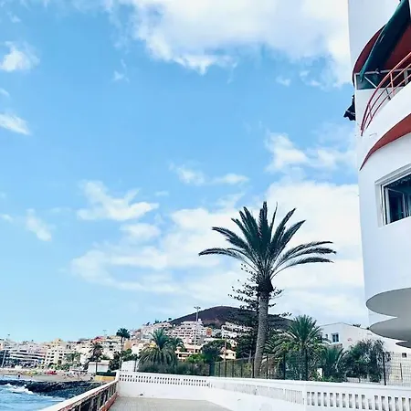 Theatre Box: Ocean Balcony & Stairs To The Sea Appartement Arona  Buitenkant foto