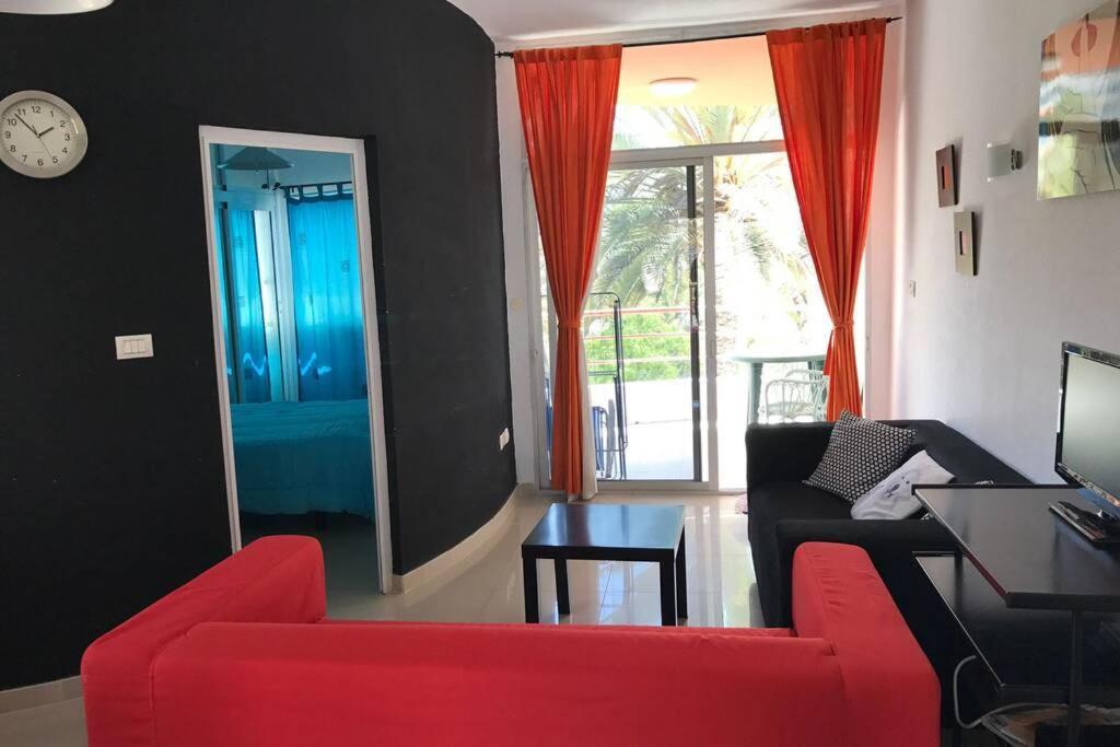 Theatre Box: Ocean Balcony & Stairs To The Sea Appartement Arona (Tenerife)